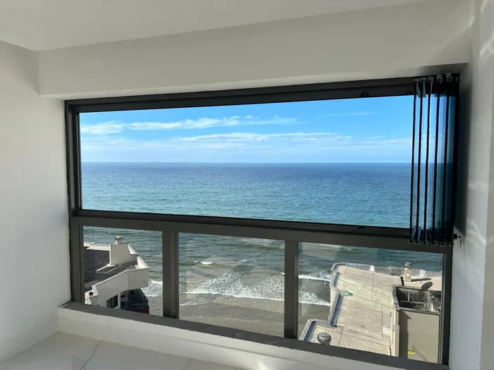 Vista Para o Mar — Vidro Nobre